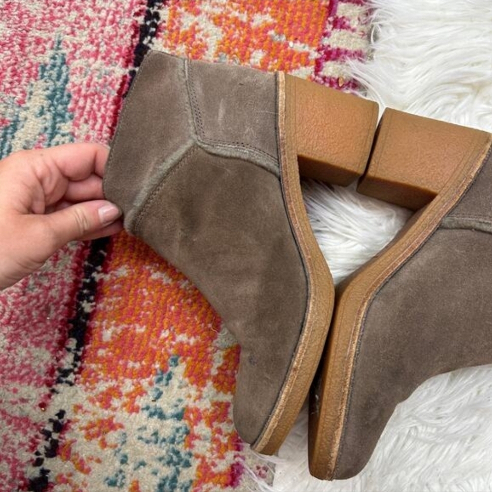 UGG Brown Taupe Block Heeled Suede Kasen Ankle Boots Booties 7 - Picture 3 of 5